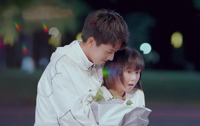 小鹏X9未来感比例姿态，“方盒子”造型霸气酷炫